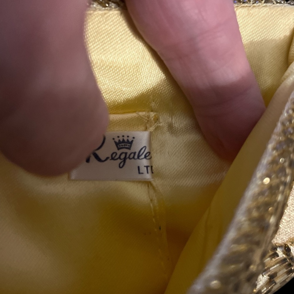Vintage La Regale Cream and Gold Beaded Evening Crossbody Bag - Picture 6 of 9